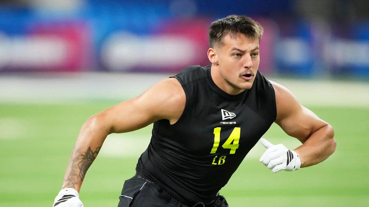 Billgetzfroggy's tweet photo. 🚨 According to FanSided, the Giants may have already found a late-round steal in BYU LB Jack “Cannonball” Kelly.

Kelly has been turning heads at training camp, including running step-for-step with 4.32-speed WR Calvin Austin III, breaking up the pass and nearly coming away with an INT.

📈 His stock is UP. 👀