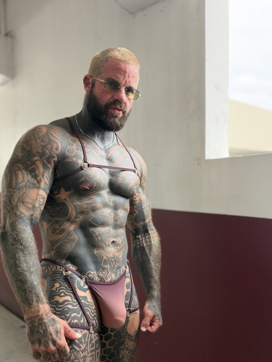 baddurdenXXX's tweet photo. The hardware collection from @wearcoyote https://t.co/b6D3CzN4nl