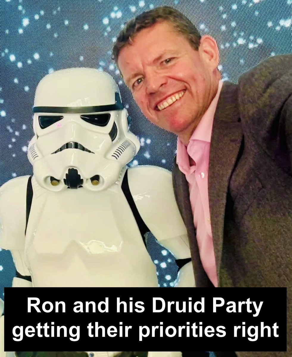 20NPHartleyHare's tweet photo. Public outrage as Welsh Gov hands £100k to Disney for Welsh Star Wars dub (Gobaith Newydd) while NHS crumbles. Matthew Rhys, Rhys Ifans &amp; more star. S4C Christmas Day. 🏴󠁧󠁢󠁷󠁬󠁳󠁿 https://t.co/V2MKdPt26Q