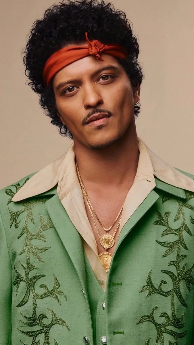 variomodo's tweet photo. Bruno Mars participara en el nuevo album de Karol G en la canción ‘Still’ https://t.co/gXv7oKxGrh