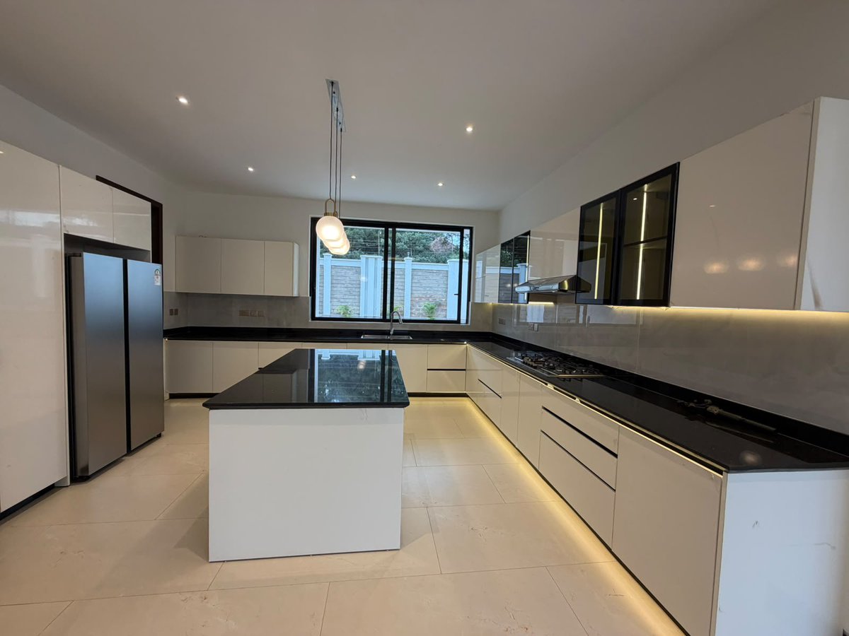 NikasRealty's tweet photo. 🏡 Maisonette for Sale – Peponi 🌿

Elegant 6-bedroom maisonette in a secure, prestigious gated estate. Spacious living areas, premium finishes, and an ideal family home in one of Nairobi's most sought-after neighborhoods.

💰 KES 150M

Call/WhatsApp  0759230971 https://t.co/O5rEmNqDOr