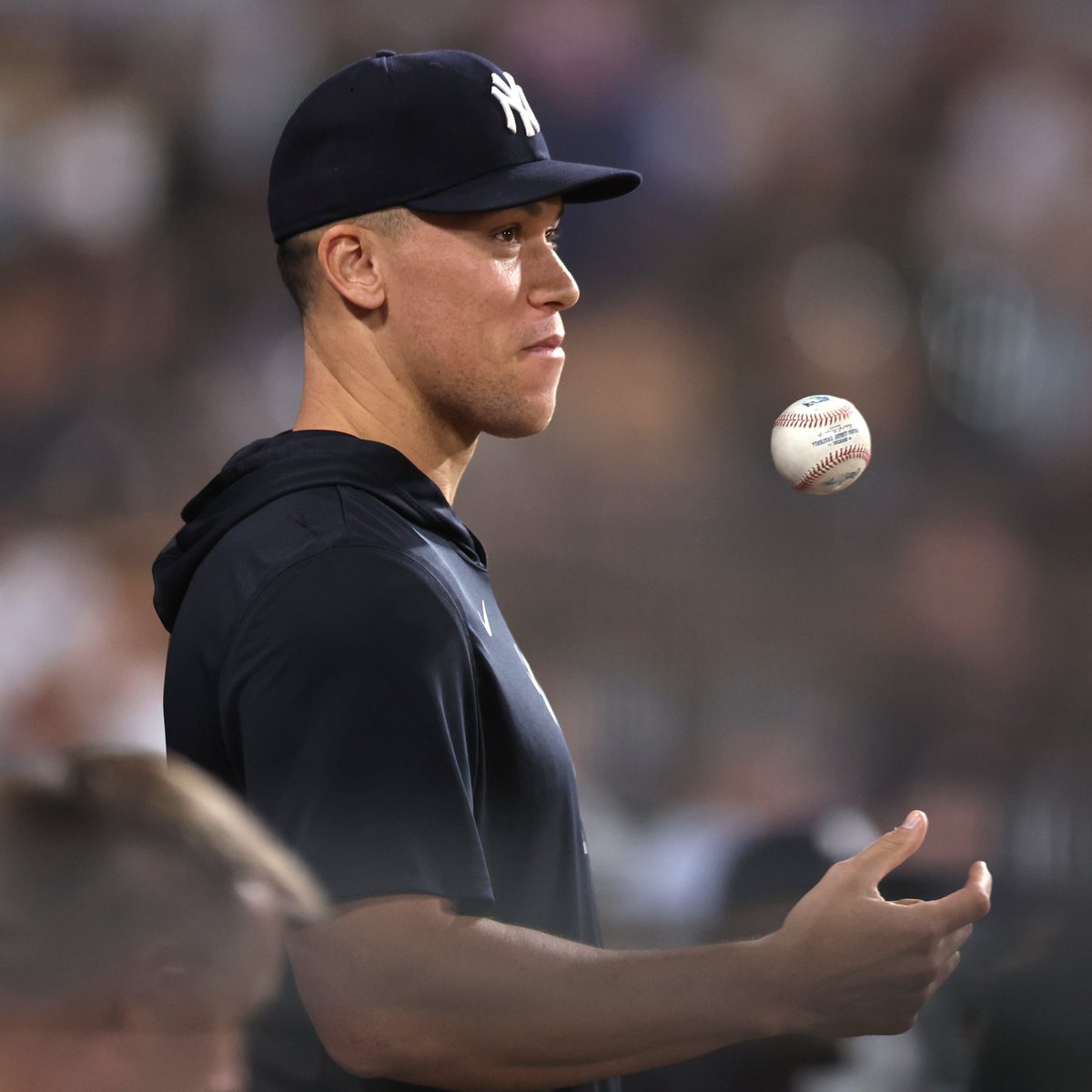 TalkinYanks's tweet photo. Aaron Judge has been cleared for light activity such as outdoor running and upper body resistance, per @BryanHoch https://t.co/OYE4JQiW7k