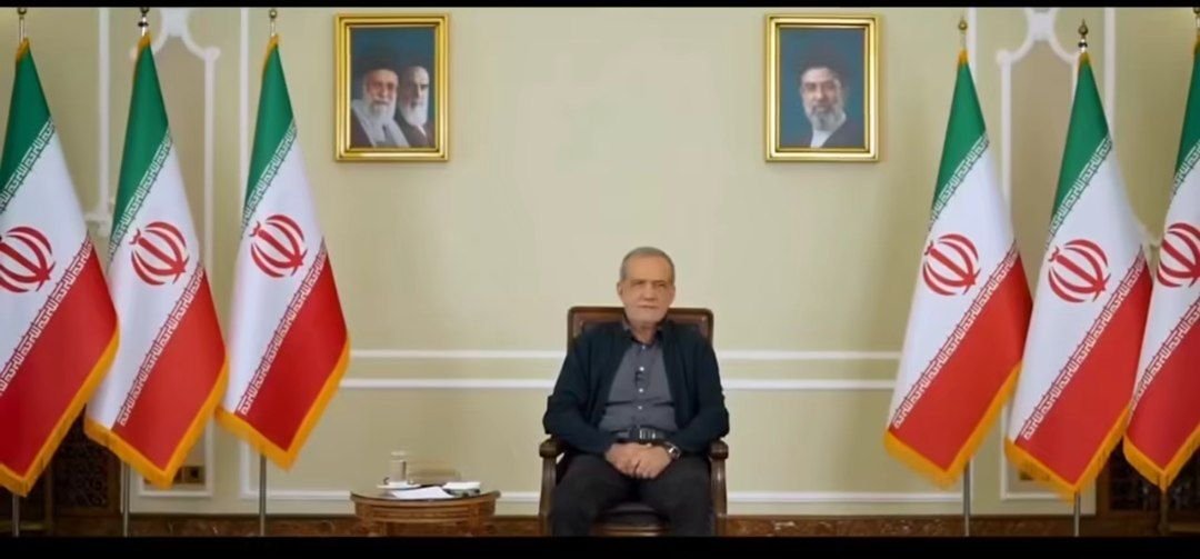 VahidKhatami's tweet photo. مصاحبه رئیس‌جمهور دکتر #پزشکیان از نظر فنی واقعاً ضعیف و پرایراد بود؛ این ضعف بیش از هر چیز، عملکرد نامطلوب تیم رسانه‌ای و روابط عمومی دولت را نشان می‌دهد؛ انتظار می‌رود چنین مصاحبه‌هایی با برنامه‌ریزی و کیفیت فنی حرفه‌ای‌تری اجرا شوند. https://t.co/zhmQQqpYiQ