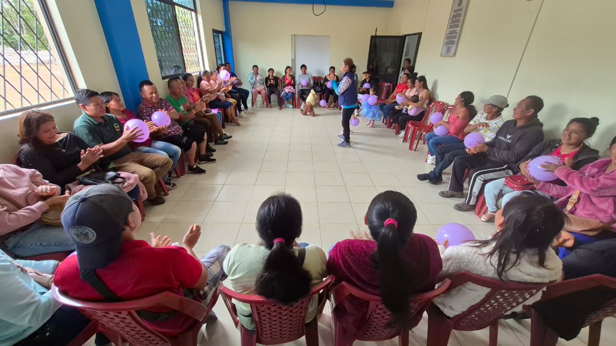 Zona2MTDH's tweet photo. 📍#Napo | En las Jornadas Ciudadanas “Voces en Acción”, usuarias del Crédito de Desarrollo Humano participaron en un espacio de diálogo para compartir sus experiencias, desafíos y propuestas relacionadas con sus emprendimientos. 
#MTDHenTerritorio
#GobiernoDelEcuador https://t.co/5ZBJfiH9un