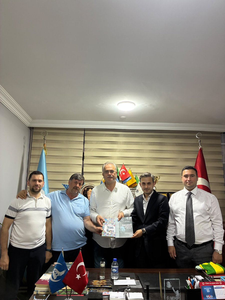 AkcaabatOcak's tweet photo. Ülkü Ocakları Akçaabat İlçe Başkanlığımızı Tütünspor Kulübü Başkanı Haydar Boğuşli ve yönetimi ziyaret ederek hayırlı olsun dileklerinde bulundu.

Nazik ziyaretlerinden dolayı kendilerine teşekkür ederiz. https://t.co/NlmpNT3pVG