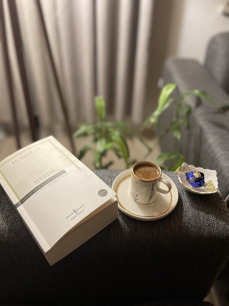 bskrk_'s tweet photo. Bakışları ve agularıyla okumamı sabote eden biriyle 👶🏻🐥🫠 https://t.co/1Y8sNPujBr
