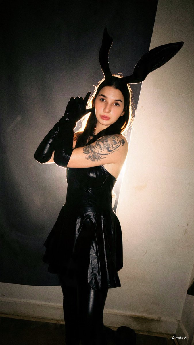 CourtneyMccarr1's tweet photo. So ready for halloween this isn’t my official costume haha but first turning 29 Sept 26 🎉🎂🎁 #TattedBeauty #modelbody #onlyfans #nsfwtwtً #leather #addme #fypシ゚viral #fypシ゚viralシfypシ゚ https://t.co/POXU2MlsUO
