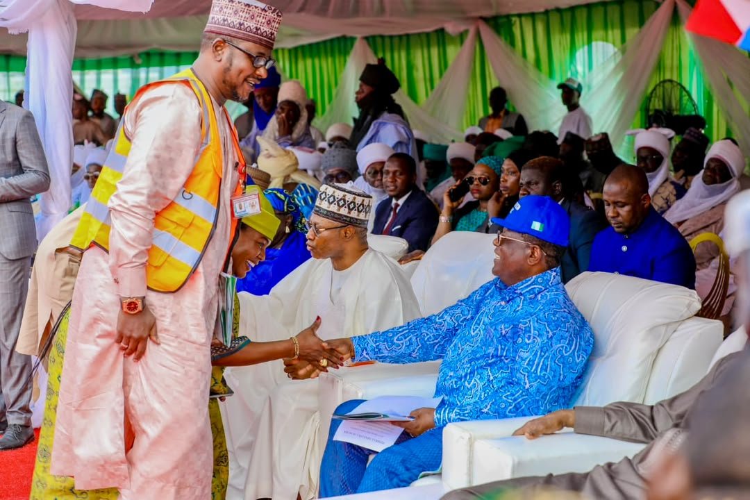 abba182012's tweet photo. BREAKING 

Tinubu Fulfills Promise As FG Flags Off 122KM Kaduna –Birnin Gwari Road To Boost Security, Food Security 

By Tinubu Reporters | Abuja 

Senior Special Assistant to the President on Community Engagement, North West, Abdullahi Tanko Yakasai, says President Bola Tinubu has fulfilled his campaign promise with the flag-off of the reconstruction of the 122-kilometre Kaduna–Mando���Birnin Gwari Road.

Yakasai disclosed this on Monday, August 4, 2026, during the groundbreaking ceremony led by the Minister of Works, Engr. David Umahi, CON, alongside members of the Presidential Community Engagement Team.

He said the road, abandoned for over three decades, connects Kaduna and Birnin Gwari to Mokwa in Niger State. Contractors have already mobilized to the site.

According to Yakasai, the project will reduce travel time from 7 hours to 2 hours and serve as a strategic corridor to boost commerce, agriculture, food security, and security in the region.

— Tinubu Reporters
