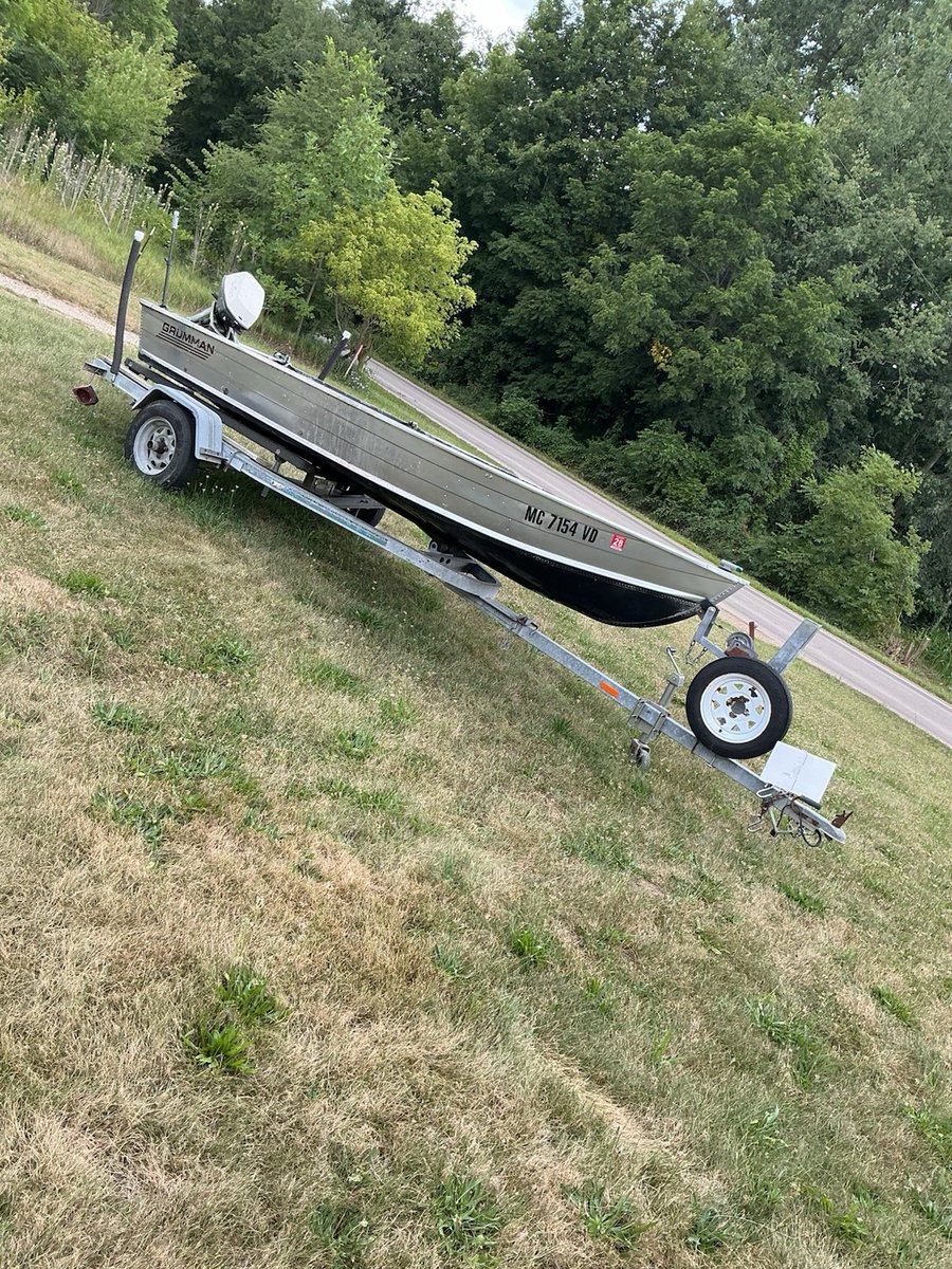 USBoatSales's tweet photo. Ad: For Sale - 1985 Grumman 14’ Jon Boat w/ 6hp Johnson & 1974 Sears Trailer https://t.co/vqiKF4UvNe <<--More #JonBoat #FishingBoat https://t.co/9bDRGQVaIG