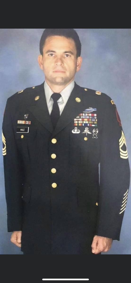 Justicegzxba's tweet photo. What a real badass! A real hero! RIP Jon Hale aka Lumpy! #Delta #SFOD-D 93’ Black Hawk down Mogadishu Mile 🙏🏻 Total respect https://t.co/Vx65trOD0X