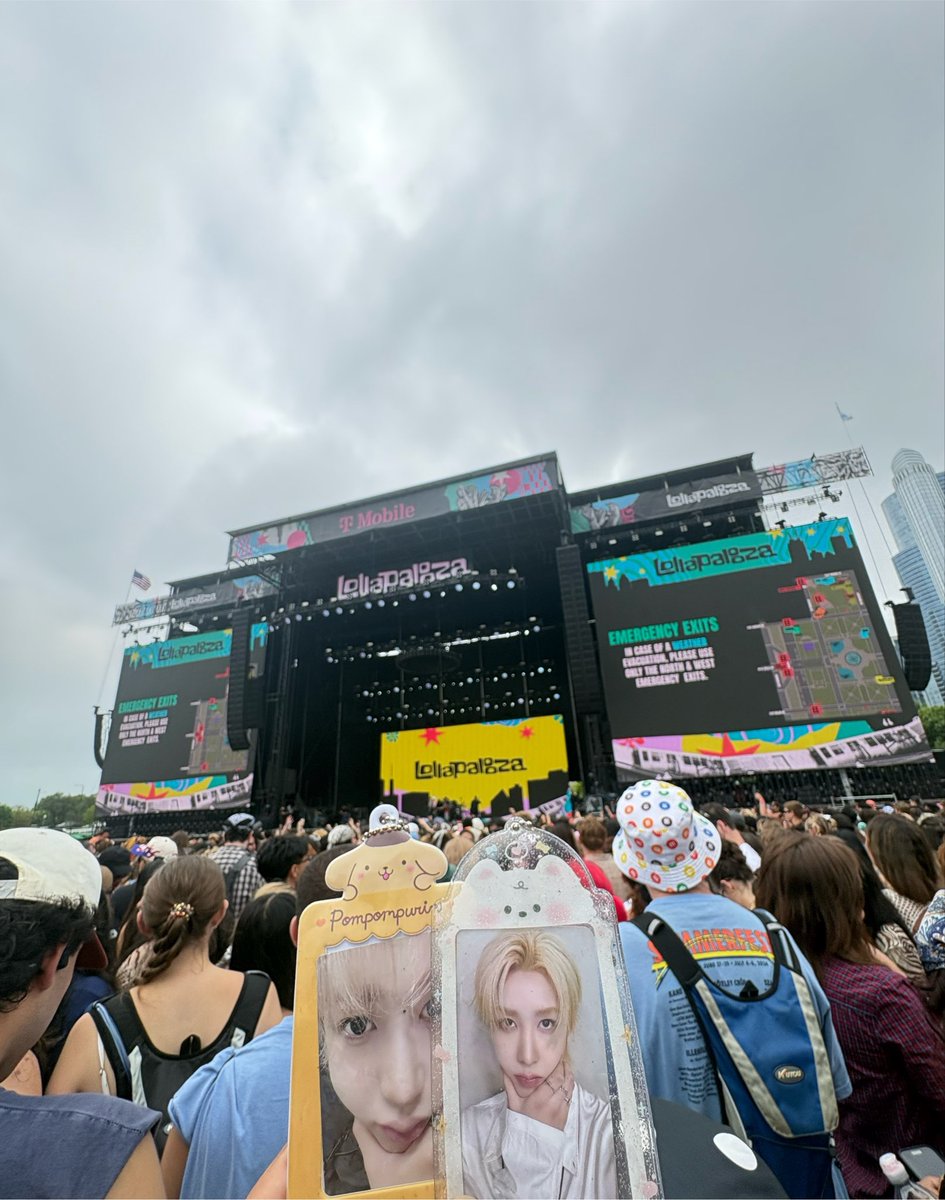 hunterheartris's tweet photo. now that lolla is over… imagine xikers on this stage…. @lollapalooza lock in pls https://t.co/qrxU6fjyIq