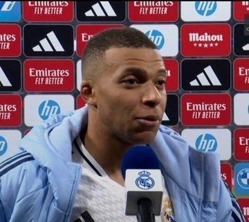 CristianoJrx10's tweet photo. 🚨🗣️ Kylian Mbappe: "I’m surprised that Cristiano is still scoring more goals than me every year at his age. He is the greatest player of all time." https://t.co/lEdYVoAiJA