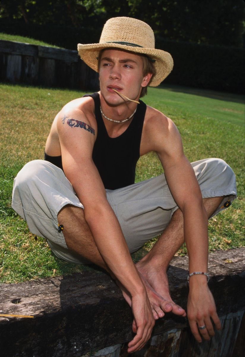 PopCulture2000s's tweet photo. chad michael murray (2001) https://t.co/rJqaOjV4b6