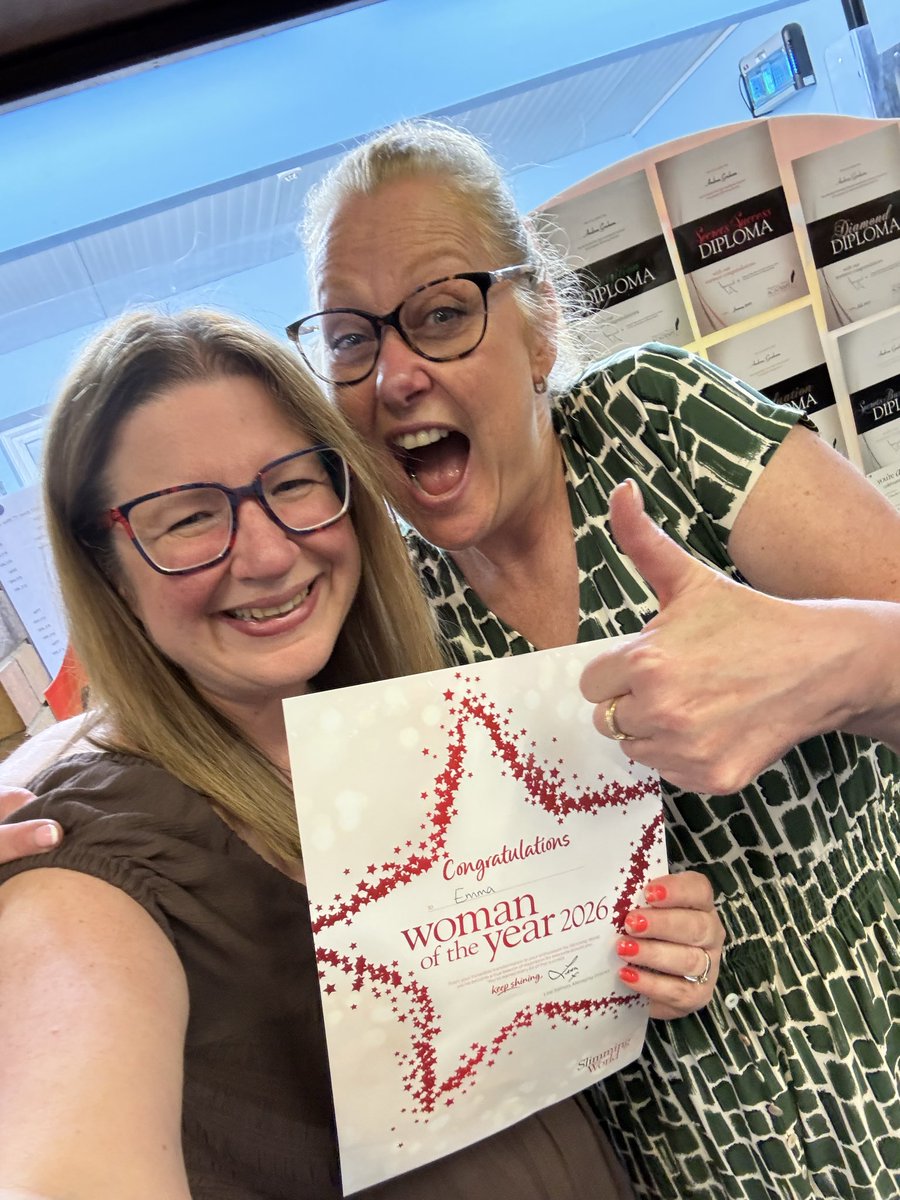 EmmaBruce's tweet photo. Over the moon to have won the Woman of Year Award in our group at @SlimmingWorld tonight ❤️ lucky to be surrounding by an amazing bunch of ladies at our fab group! #slimmingworld #weightloss https://t.co/YhnsDkHM8C