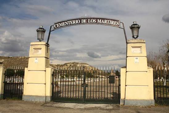 chorrivi's tweet photo. @manuelabergerot Los crímenes abyectos de paracuellos no merecen siquiera mencionar como lugar de memoria democrática muy demócratas @MasMadrid__  y @PSOE que les den a los demócratas que ven solo lo que e quieren ver https://t.co/kqhVfm88is