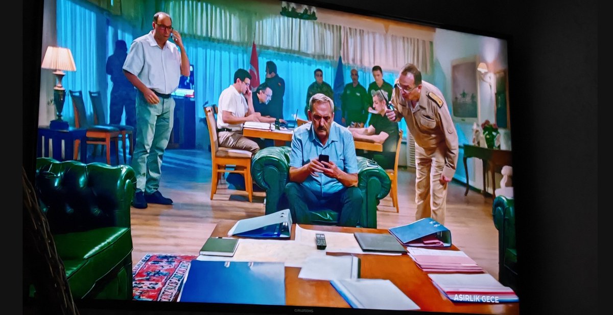 ozanpsl55's tweet photo. #TRT yapımı #AsırlıkGece zamanı.
Unutmadık unutmayacağız. 
Hainlerin sonu her zaman bedbaht olmaktır.
Rabb'im devletimizi ve milletimizi hainlerden korusun 🤲🏼.
#AsırlıkGece 
@RTErdogan @mustafaciftcitr https://t.co/DalIwji5Oz