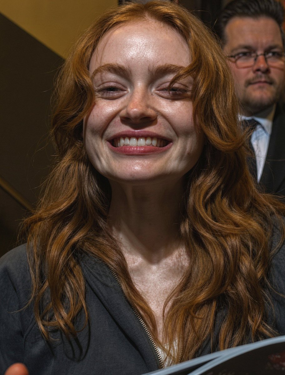 starglamFX's tweet photo. not so many moods of "sadie sink" cutie ! https://t.co/9eHfl5u8ea