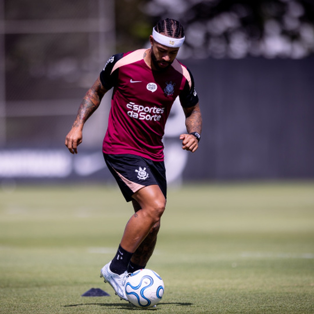 _sccpnews's tweet photo. 🚨 | O Corinthians definiu que Memphis Depay não ficará à disposição de Fernando Diniz para a decisão contra o Internacional, nesta quinta-feira, às 20h, na Neo Química Arena, pela volta das oitavas de final da Copa do Brasil.

📰 | @MeuTimao
📸 | Reprodução https://t.co/aqCGmNOUR4