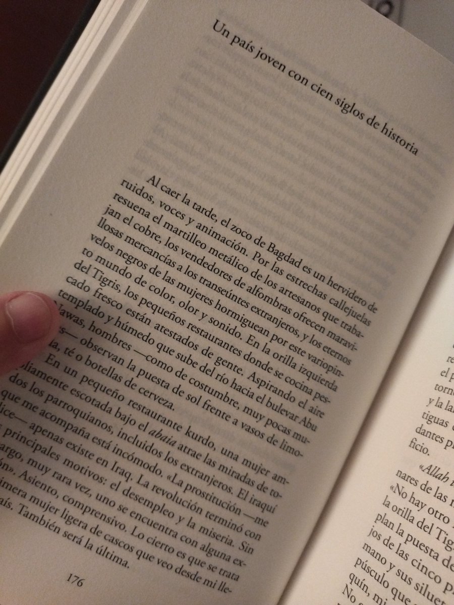 1964antonio's tweet photo. Es la mejor manera de terminar el día. Le deseo unas buenas noches D. Arturo @perezreverte https://t.co/b4jIZMPsCJ