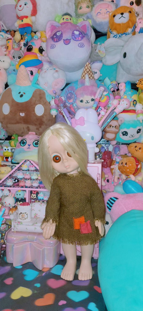 Miichel701's tweet photo. #noname #littlemissnoname #littlemiss #60s #hasbro #doll #dolls #vintage #old #collectibles #collector #collection #kidcore #kidwave #toycore #myroom #toy #toys #60stoys #60sdolls #thedollwiththetear #vintagedoll #vintagedolls #dollcollector #dollcollection #65s #1965s #vinyldoll https://t.co/dVi6D9qXbX