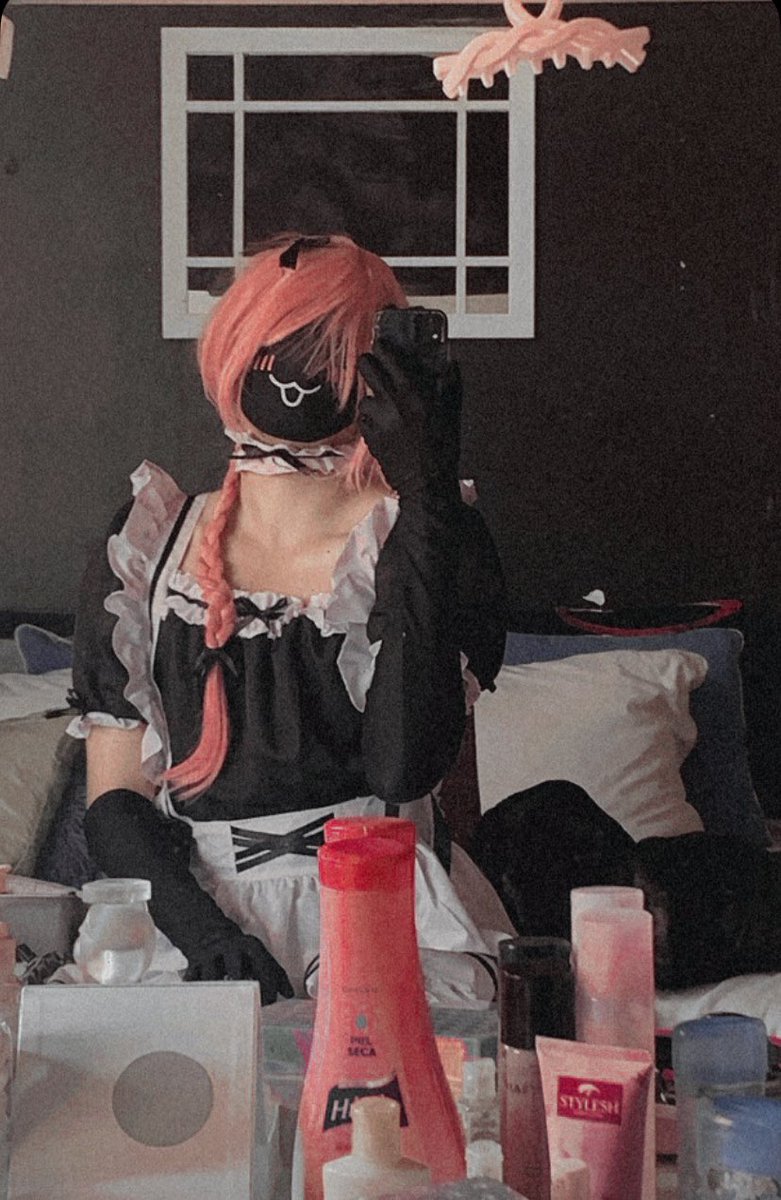 XfemmAleX's tweet photo. Oye bro, Se que una apuesta es una apuesta ¿pero es necesario que me vista así para limpiar tu cuarto? (๑•ૅㅁ•๑)
#femboy #femboymaid https://t.co/DUV6MyXRIW