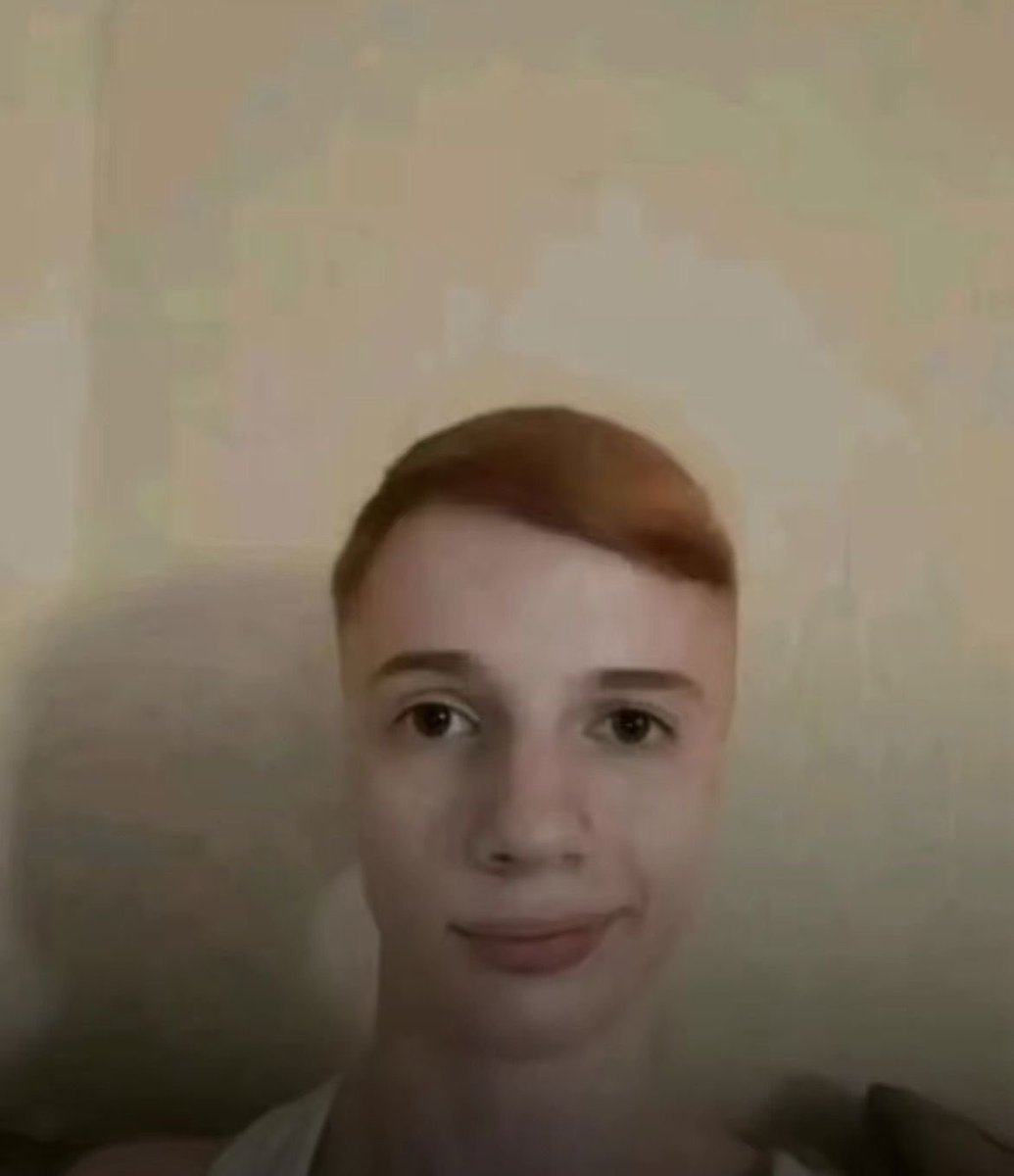 Meowsly_s's tweet photo. How I be looking at my mom after telling her its gonna get better in the future knowing damn well as soon as I turn 18 I’m killing myself 😍😍💕
#suicidetwt #shedtwt #shtwt #sh https://t.co/8WwyvwciVZ