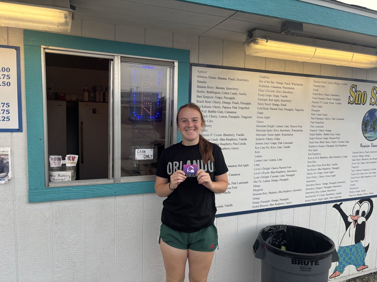OttawaSno's tweet photo. Emma with the gift coupon for top sales last two weeks. Stop by and see her soon. School is approaching. https://t.co/j1q1xQaAC7