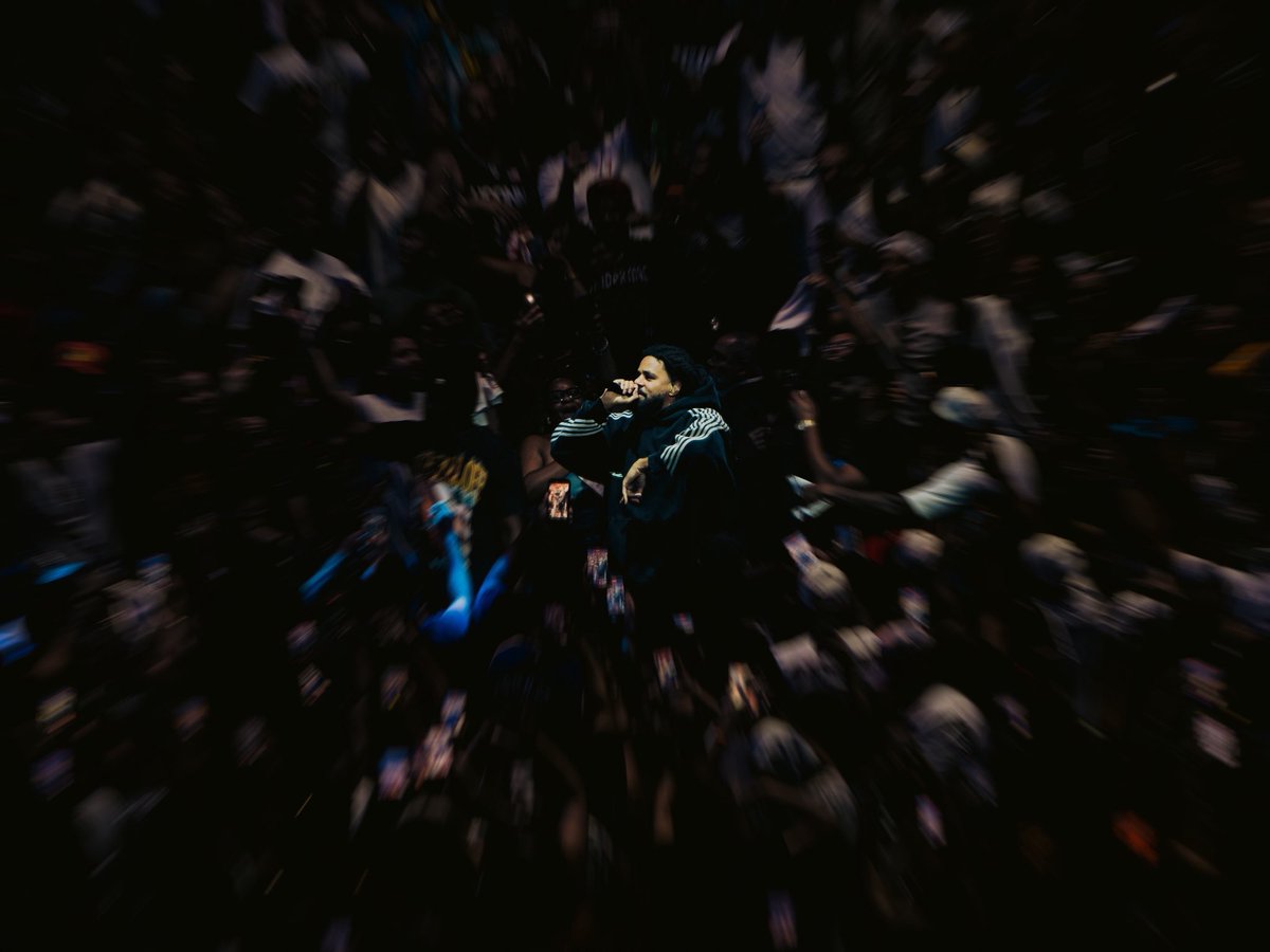 coleworldcharts's tweet photo. J. Cole’s “The Fall-Off Tour” has made a reported $26M Revenue from 175K tickets sold from 12 (out of 73) shows. 

THE FALL-OFF TOUR , J. COLE
$26,042,515 Revenue ($2,170,210 avg.)
175,821 Tickets Sold (14,652 avg.)
$148.12 Average Price
12/73 Reported Shows
(via @touringdata) 
#BoxOffice #TheFallOffTour