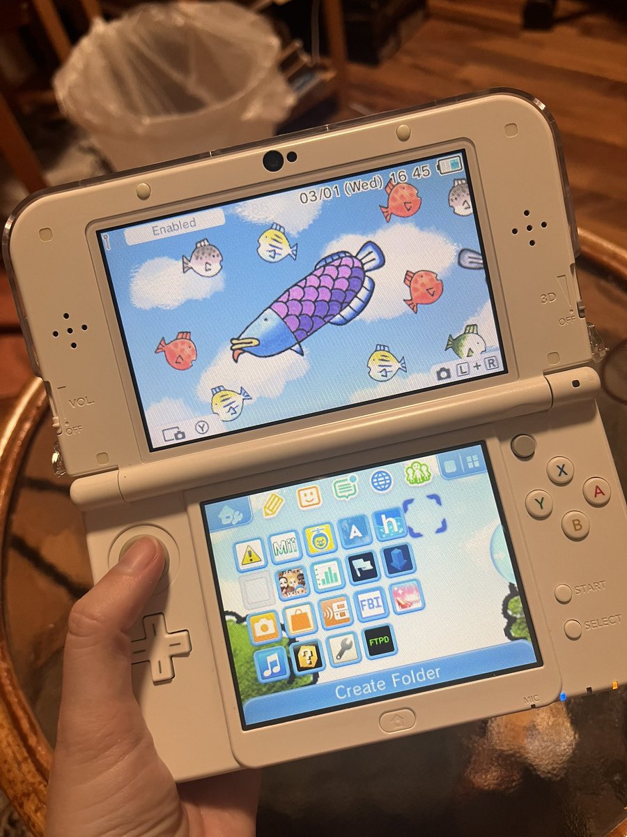pimberrry's tweet photo. THEEEEEE NINTENDO THEME HELLOWWW??? (i got the stickers from a friend ehhehehe) https://t.co/kgaiKUH0Fp
