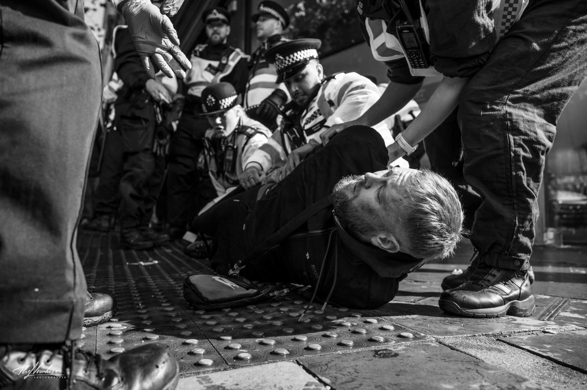 thenowherephoto's tweet photo. Where are msm?

They gloated when he was arrest but nowhere to be seen today 

11 months of torment for this man and his family all because police officers lied 

They knew that they had thrown him judo style and only my footage caught them out 

They were willing to destroy a man’s life