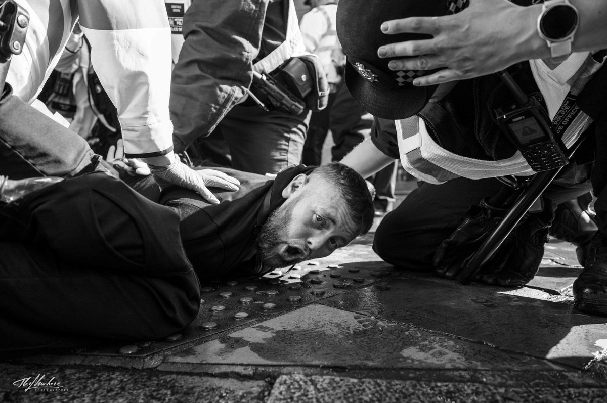 thenowherephoto's tweet photo. Where are msm?

They gloated when he was arrest but nowhere to be seen today 

11 months of torment for this man and his family all because police officers lied 

They knew that they had thrown him judo style and only my footage caught them out 

They were willing to destroy a man’s life