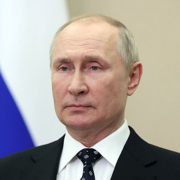 Reso_Market's tweet photo. JUST IN: Putin officially signs law regulating crypto in Russia https://t.co/OfV5O5nqEF