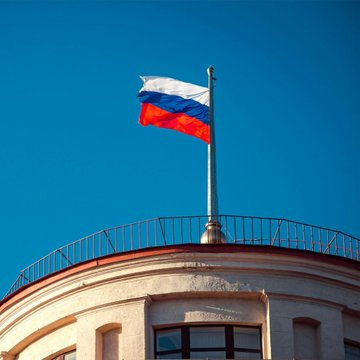Reso_Market's tweet photo. JUST IN: Putin officially signs law regulating crypto in Russia https://t.co/OfV5O5nqEF