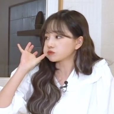 yursfavglassy's tweet photo. #조유리 #JOYURI #チョユリ https://t.co/eP8CL1KyrM