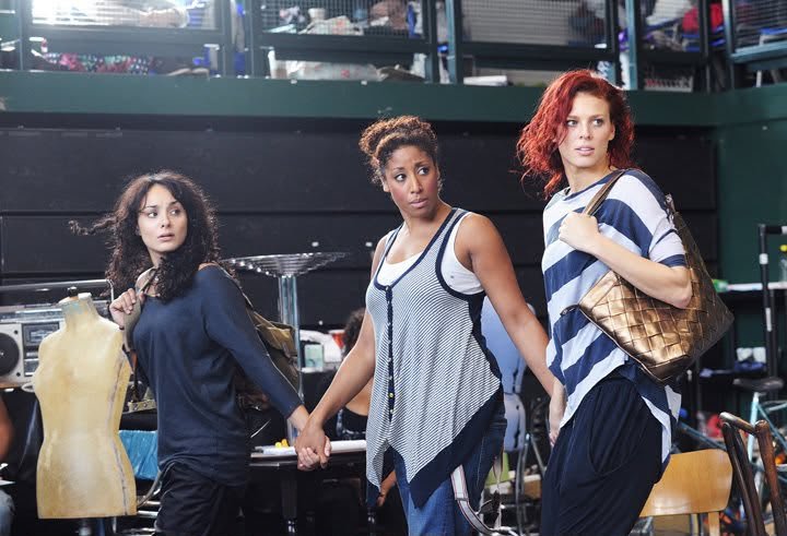 DailyVHB's tweet photo. #Throwback - Victoria with Hannah Levane &amp; Twinnie-Lee Moore in rehearsal for Flashdance the Musical on the West End, 2010

📸: Tristram Kenton https://t.co/PVmWPJyrb5