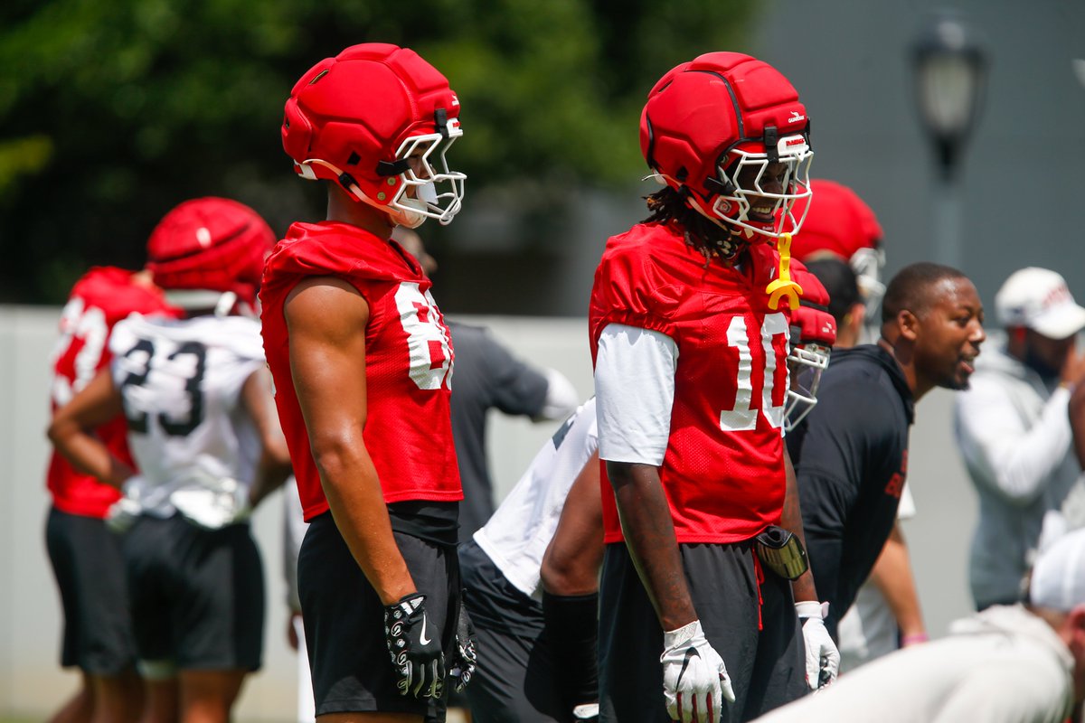 LM_Sports_Media's tweet photo. Just imagine a pair of former five-star tight ends — Kaiden Prothro (6-foot-6) and Elyiss Williams (6-foot-7) — lining up on the field at the same time for the Georgia Bulldogs. That reality could be coming sooner rather than later. https://t.co/DgopIodBEU