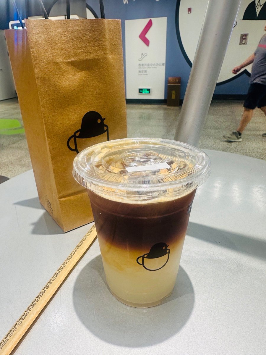 Jwon53945844's tweet photo. Just finished a cozy knitted coffee cup sleeve! No more burnt hands on hot lattes  Perfect last-minute homemade gift for friends! https://t.co/o8jBMnyKEn