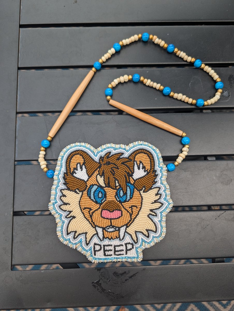 PeepSaber's tweet photo. Hesci! I am a 2Spirit Indigenous bead artist open for custom badges!

-$/350 + shipping 
-Digital file included (done by @/cc4tharsis on insta)

Please comment or DM to claim! https://t.co/tFVKPP04Dh