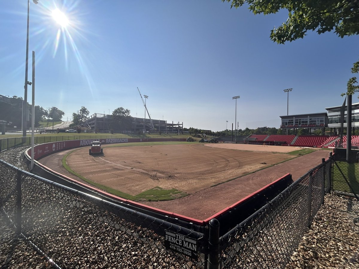 AustinUAturf's tweet photo. Out with the 17yr old surface. Outfield actually getting laser graded. Sod goes down Monday. https://t.co/raDZT5r5mi