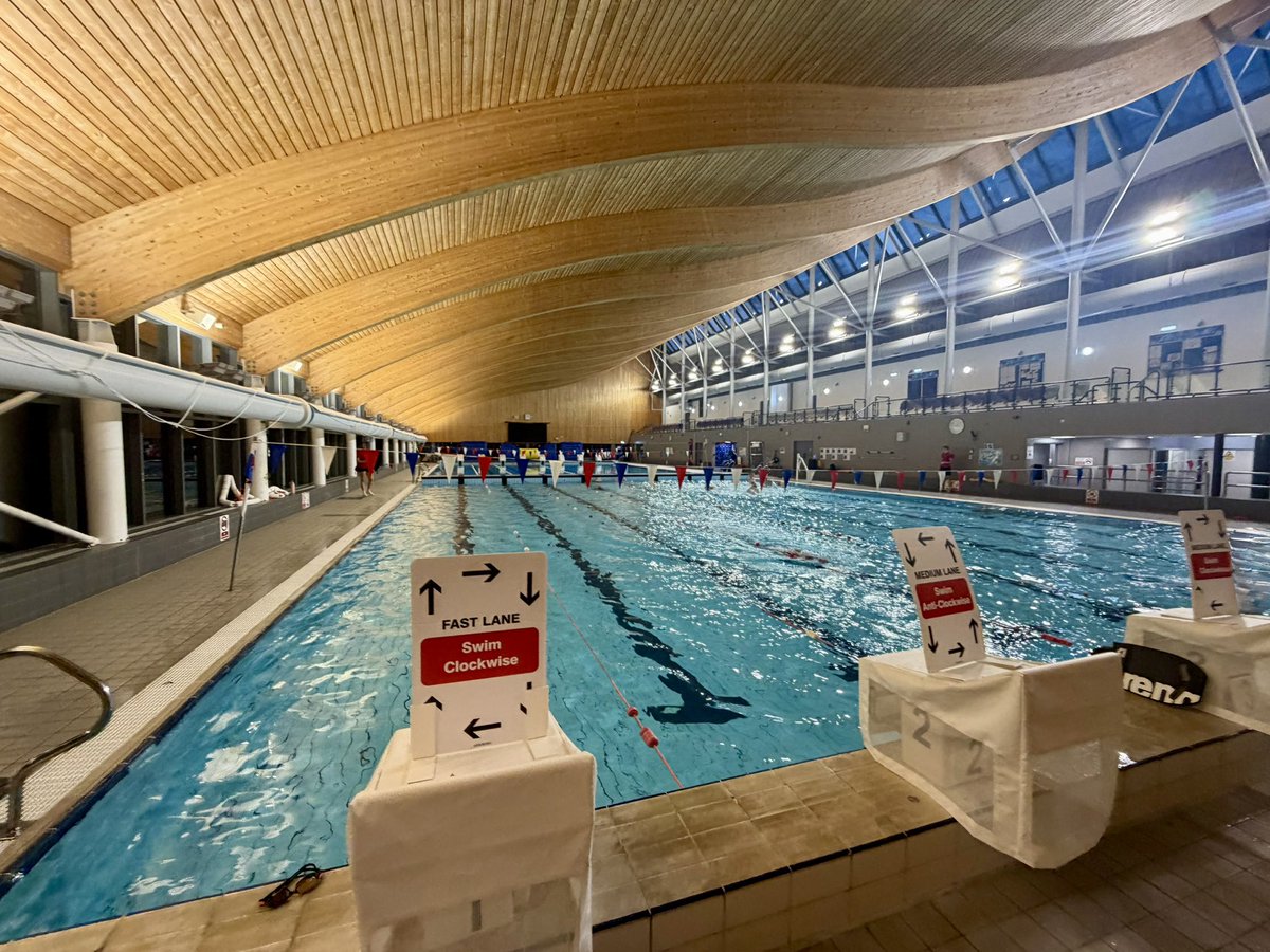 paulsummers's tweet photo. Pool 297 - the 50m pool at Mountbatten Centre, Portsmouth, albeit in its short-course setup today. Another pool ticked off the list. 🏊‍♂️ #havegoggleswilltravel #portsmouth #swimtravel #mountbattencentre https://t.co/kX4WK5XEUR https://t.co/37SL3ZeTD4