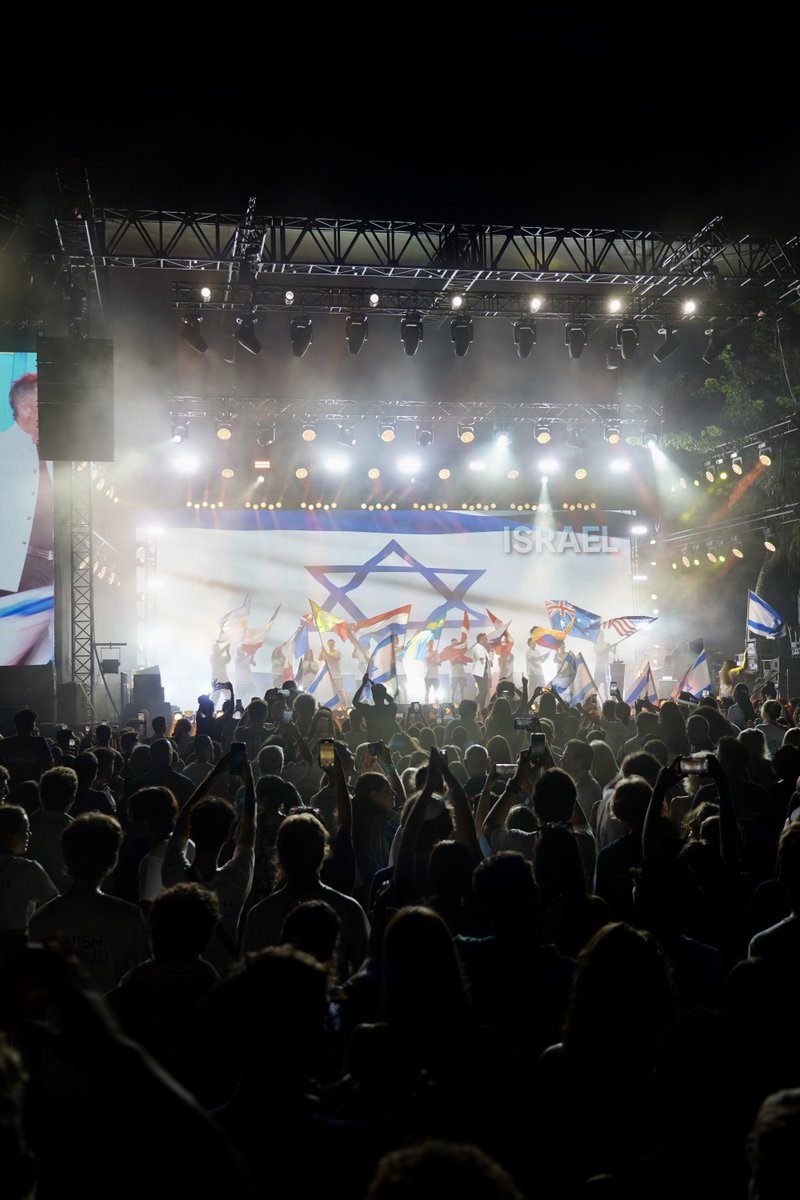ELALUSA's tweet photo. They came to Israel with EL AL, they fell in love thanks to Taglit.
26 years. Nearly one million journeys.

This week, thousands of Jewish young adults from around the world gathered for Taglit Birthright Israel’s annual summer event.

As the main carrier for Taglit Birthright Israel, we are proud to play a part in these meaningful journeys, connecting people, communities, and generations with Israel.

Every journey begins with a flight. Every flight begins with a story.