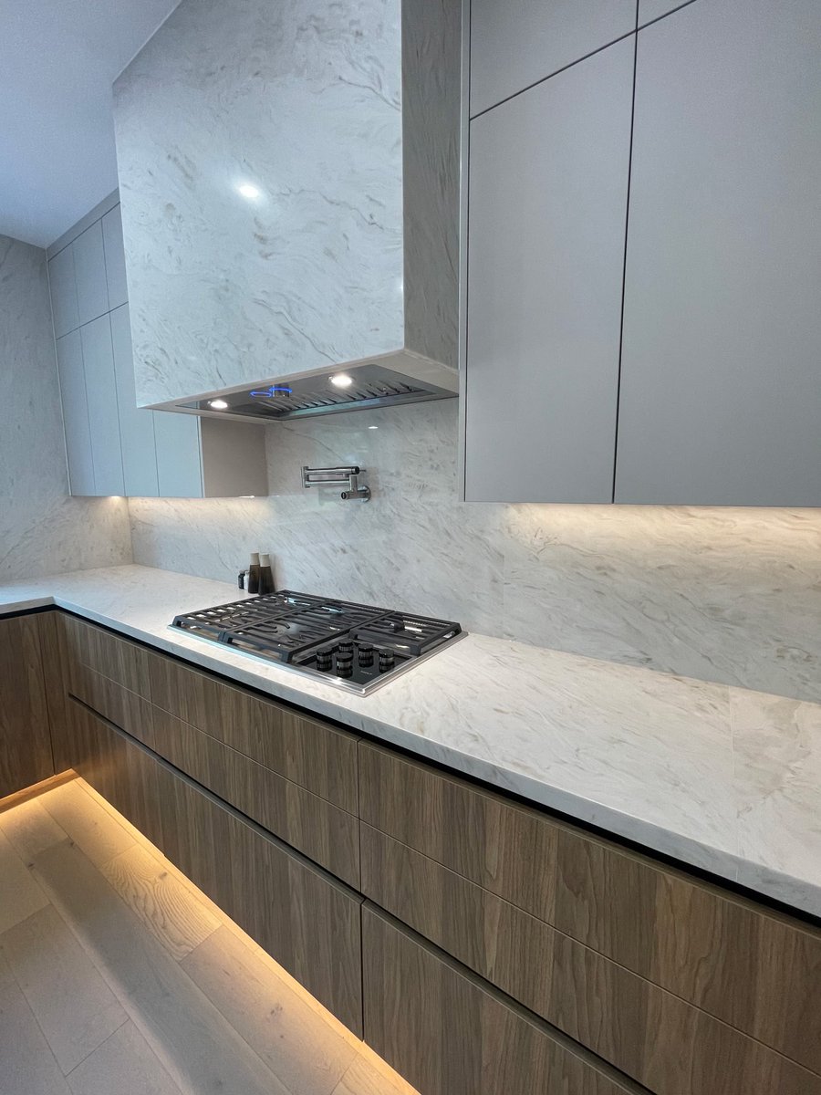SaratLao's tweet photo. Custom hood quartz and countertop

For More Details
Phone: 647-746-9089
Email: saratlao@gmail.com
#KitchenDesign #QuartzCountertops #CustomRangeHood #KitchenRenovation #TorontoCountertops #ModernKitchen https://t.co/hacl3zhpWF