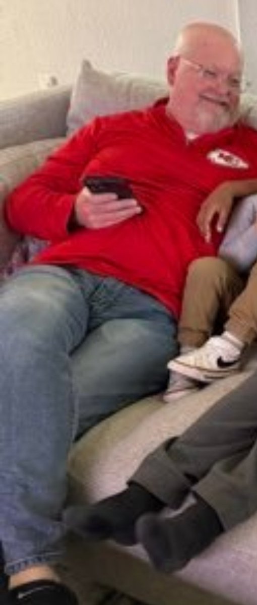 SomeGuy1171278's tweet photo. @ravenfaith77 @PLeg66 @pleg66 spends all day on x calling people the r slur....
He's a true piece of shit

Look at him, you know he's a Peter puffer on Grindr hiding it from his wife. https://t.co/8hLruoWLBR