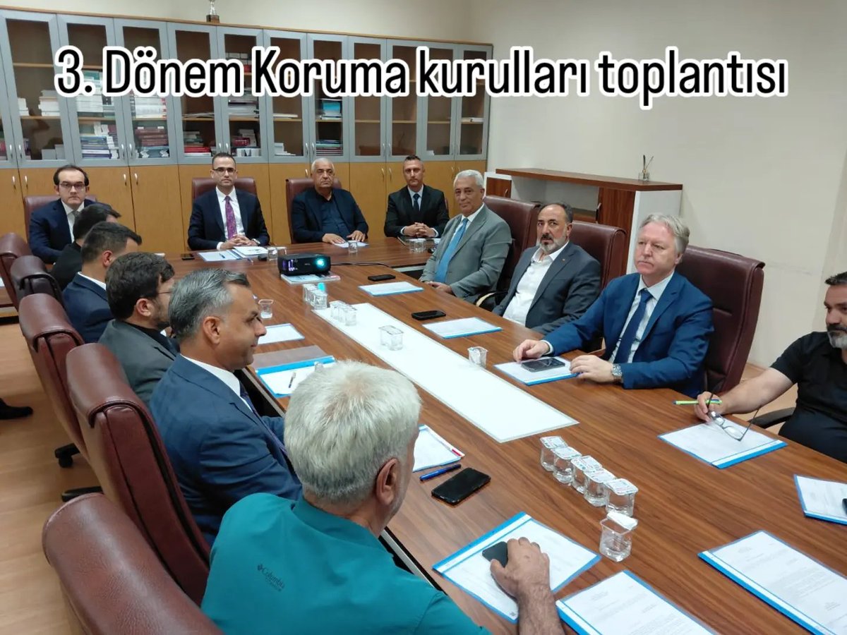 Bingol_DSM's tweet photo. 3. Dönem Koruma Kurulları toplantısı Cumhuriyet Başsavcısı Uğur AKIN Başkanlığında gerçekleşti.
yükümlülerin yen topluma kazandırılmasına yönelik çalışmaların yapılması konularında kararlar alınarak, toplantı iyi dilek ve temennilerle sonlandırıldı. https://t.co/a8hoqYcQ0b