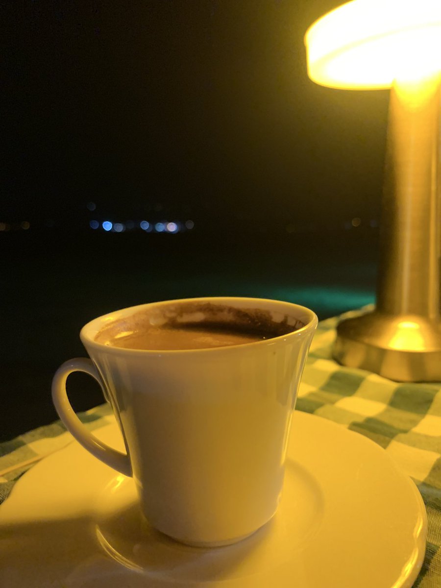 GlyAgl's tweet photo. Valla
Ben nasıl hallettiysem
Herkes de öyle halletsin bir zahmet……….
#geceme
🌹🌙 https://t.co/97OJTdaCEn