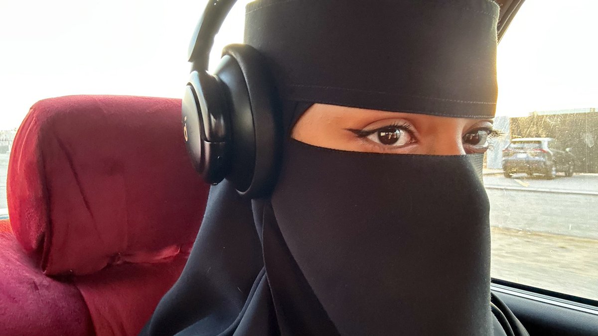sahai_3's tweet photo. يا عين حرٍ في سماء المجد فارع https://t.co/viRzSgvGyR