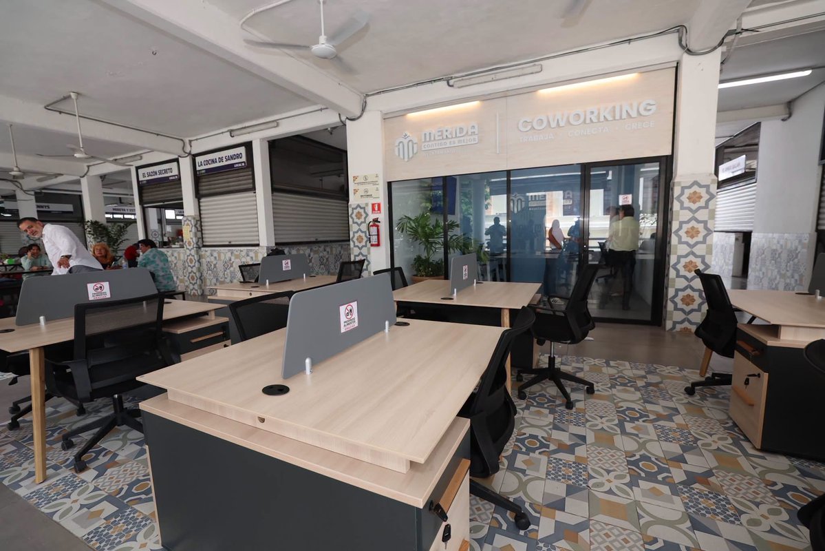 zhazil's tweet photo. Los mercados son el corazón de nuestras comunidades. 💙

Hoy, con un coworking gratuito, damos un paso más para que las y los meridanos tengan un espacio para aprender, trabajar y desarrollar sus ideas.💻

Gracias alcaldesa @CeciliaPatronL por seguir impulsando estos espacios. 🙌🏼 https://t.co/8ROmFb2BMn