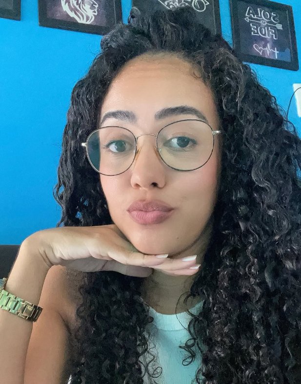 republiqueBRA's tweet photo. ⚖️🏳️‍⚧️ Influenciadora Bianca Barreto é CONDENADA a 2 anos de detenção pelo "uso intencional e pejorativo do gênero oposto à identidade autodeclarada" ao criticar a deputada trans Duda Salabert: "É um cara que diz que é uma mulher trans, mas é casado com uma mulher e tem um filho ou filha".