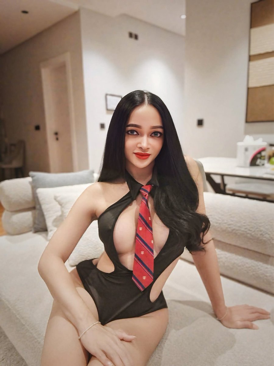 mochacvno's tweet photo. #ladyboy_saudi #ladyboy_riyadh #ladyboy_in_riyadh #ladyboy_both_in_Riyadh #Riyadh https://t.co/5FarDEslRr