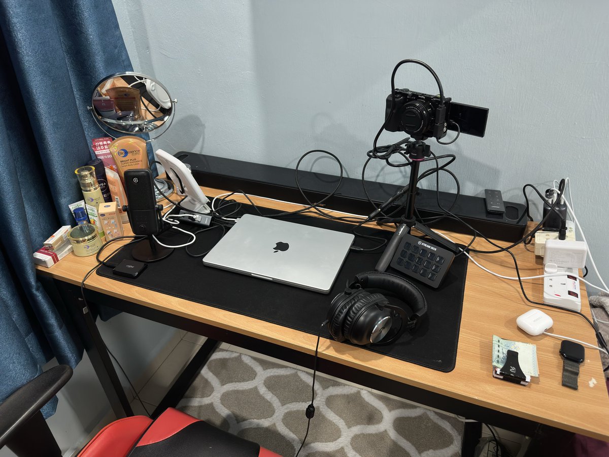 ItsJoshuaNoid's tweet photo. Setup for the next month 👍🏼 https://t.co/T7Uma6c3nR